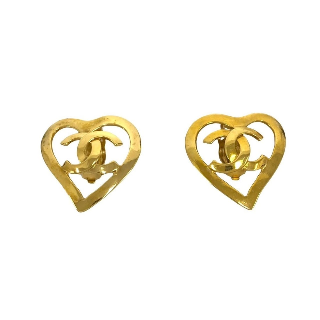 CHANEL Vintage Coco Mark Heart Motif GP Earrings, Gold, Accessory 497ca: --- Catalog ---Category: SizeSize (HxWxD): 40.00mm x 38.00mm / 1.57'' x 1.50''Category: DesignType: Clip earringsColor: GoldGender: WomenMaterial: Gold platingCategory: GeneralBrand: Chanel--- Item Li