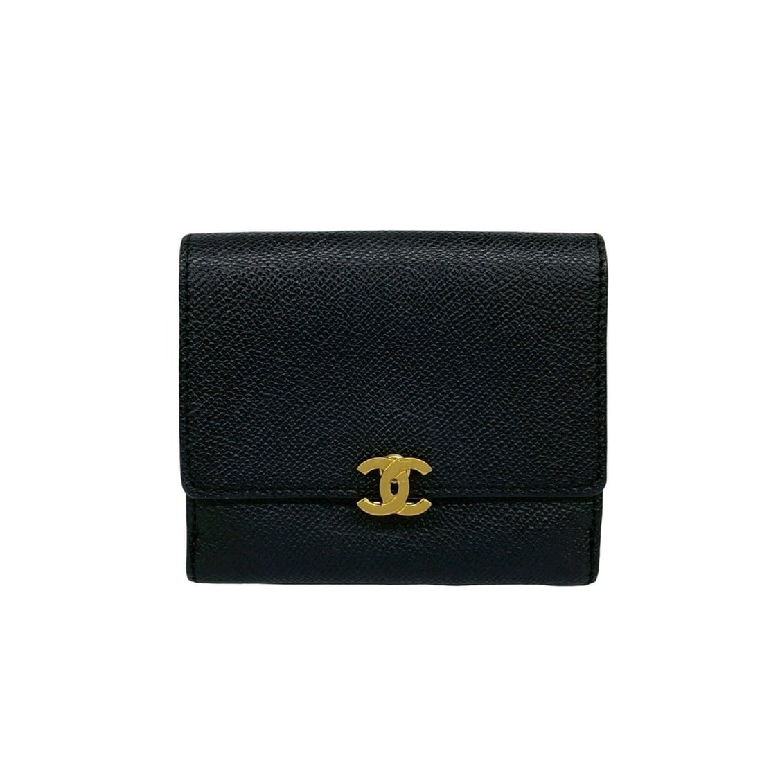CHANEL Vintage Coco Mark Caviar Skin Bi-fold Wallet Black 538-9: --- Catalog ---Category: SizeSize (HxWxD): 10cm x 11.5cm x 2cm / 3.93'' x 4.52'' x 0.78''Category: DesignType: Wallet (bi-fold)Color: BlackGender: WomenMaterial: Grained Calfskin Category: GeneralBran