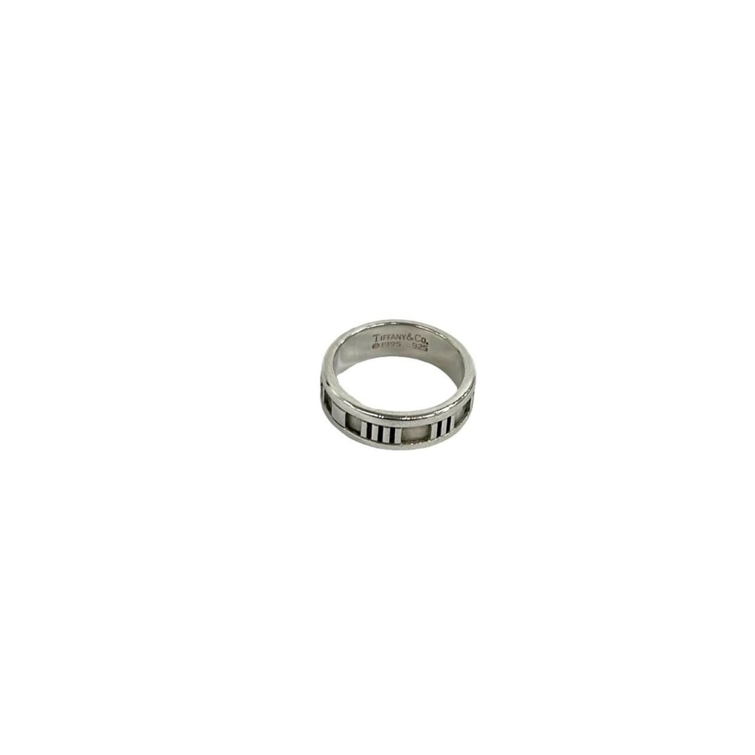 TIFFANY&Co. Tiffany Vintage Atlas Ring, Sterling Silver 925, Accessory, Silver, 74212: --- Catalog ---Category: SizeJP Size: 13US Size: 6.5Category: DesignType: Band ringColor: SilverGender: WomenMaterial: Silver 925Category: GeneralBrand: Tiffany--- Item List ---Section: ConditionRanki