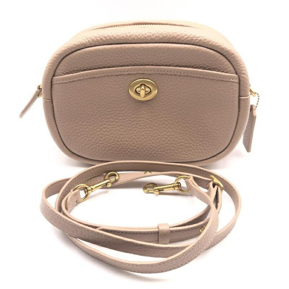 COACH Camera Shoulder Bag D2177-C5809 Pink: --- Catalog ---Category: SizeSize (HxWxD): 16cm x 23cm x 7.5cm / 6.29'' x 9.05'' x 2.95''Strap Length: 112.5cm - 126cm / 44.29'' - 49.6''Category: DesignType: Shoulder bagColor: PinkGender: WomenCateg