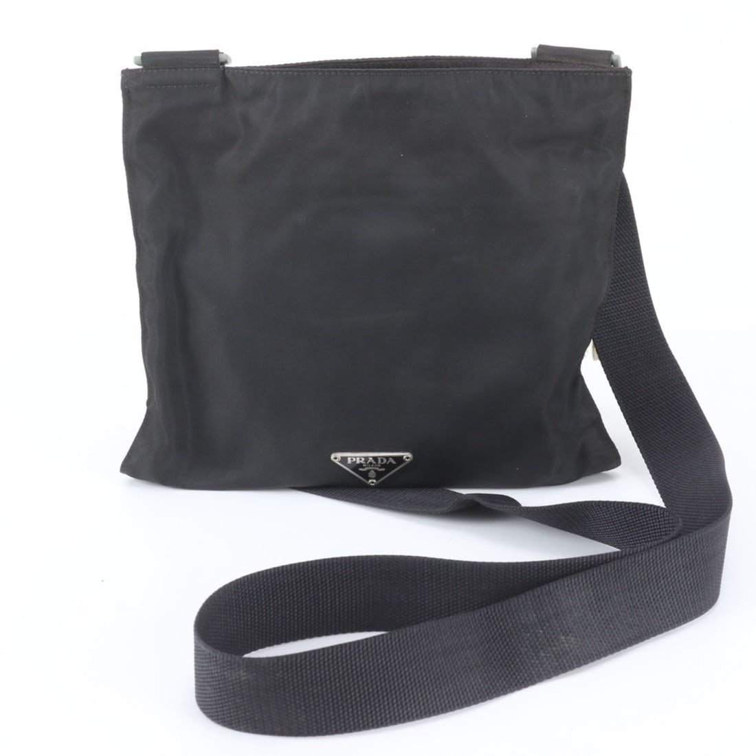 Prada Tessuto Nylon Triangle Logo Shoulder Bag Messenger Black Men's: --- Catalog ---Category: SizeSize (HxWxD): 21cm x 23cm x 2cm / 8.26'' x 9.05'' x 0.78''Category: DesignType: Shoulder bagColor: BlackGender: MenMaterial: Nylon Category: GeneralBrand: PradaCountry of 