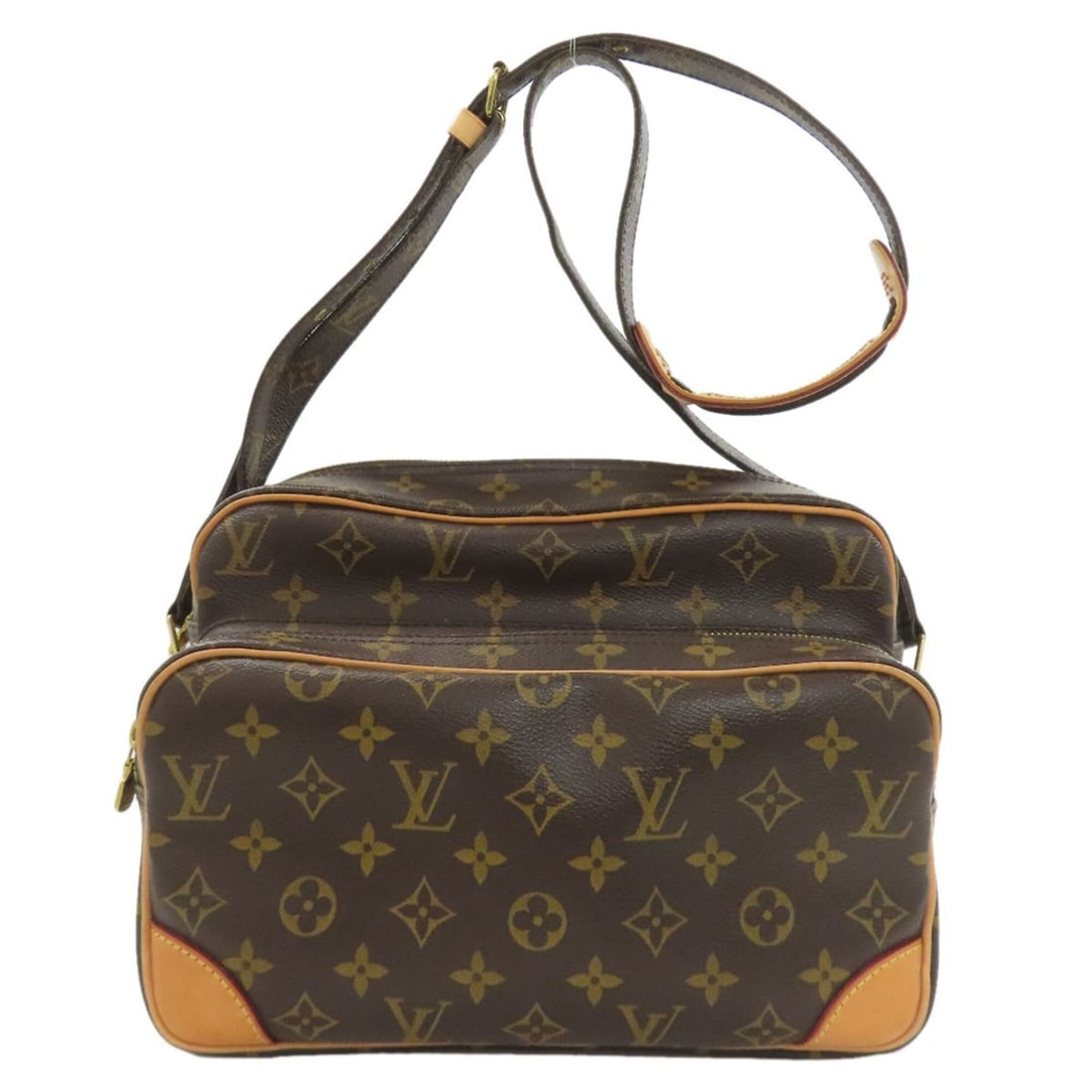 Louis Vuitton M45244 Nile Shoulder Bag, Monogram Canvas, Women's LOUIS VUITTON: --- Catalog ---Category: SizeSize (HxWxD): 21cm x 28.5cm x 13cm / 8.26'' x 11.22'' x 5.11''Strap Length: 106cm - 124cm / 41.73'' - 48.81''Category: DesignType: Shoulder bagColor: MonogramGender: Women