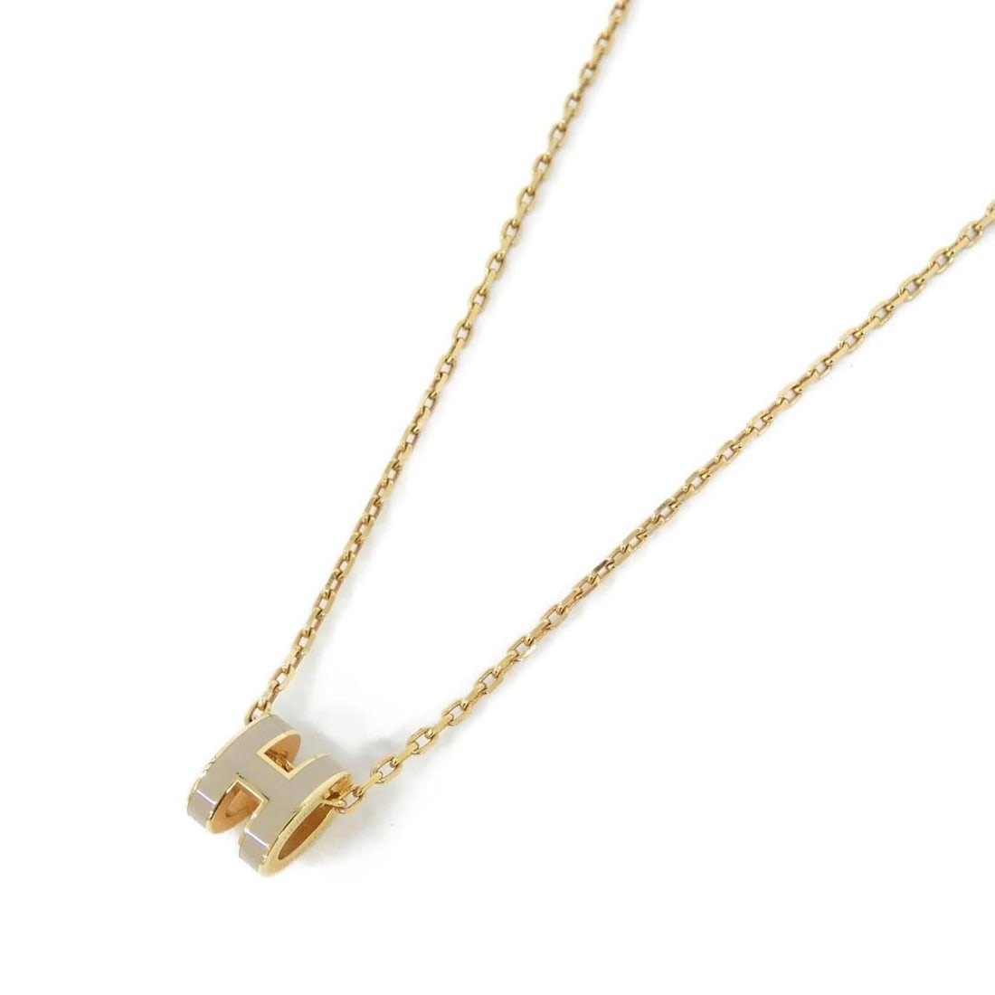 Hermes Pop H MINI 147992FO Necklace: --- Catalog ---Category: SizePendant Size: 9mm x 7mm / 0.35'' x 0.27''Neck Circumference: 40 cm / 15.74''Category: DesignColor: Beige, Rose goldGender: WomenNecklace Type: NecklaceCategory: GeneralMPN