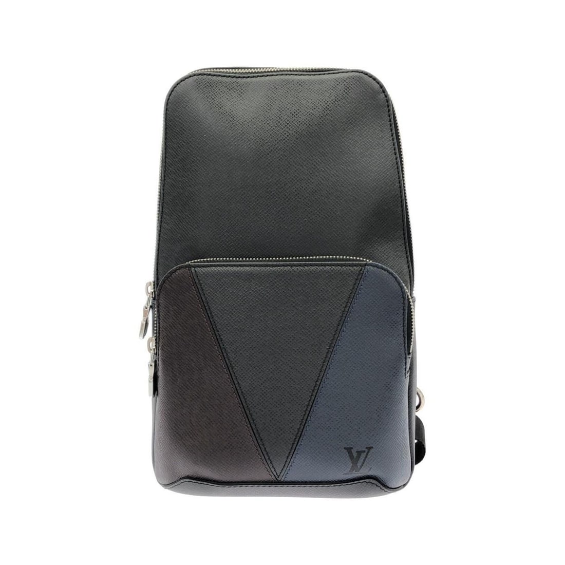 Louis Vuitton Taiga (V pattern) Avenue Sling Bag M30701 Shoulder: --- Catalog ---Category: SizeSize (HxWxD): 31cm x 20cm x 5.5cm / 12.2'' x 7.87'' x 2.16''Category: DesignType: Shoulder bagColor: BlackGender: Men,WomenMaterial: Leather Hardware Color: SilverLeather/