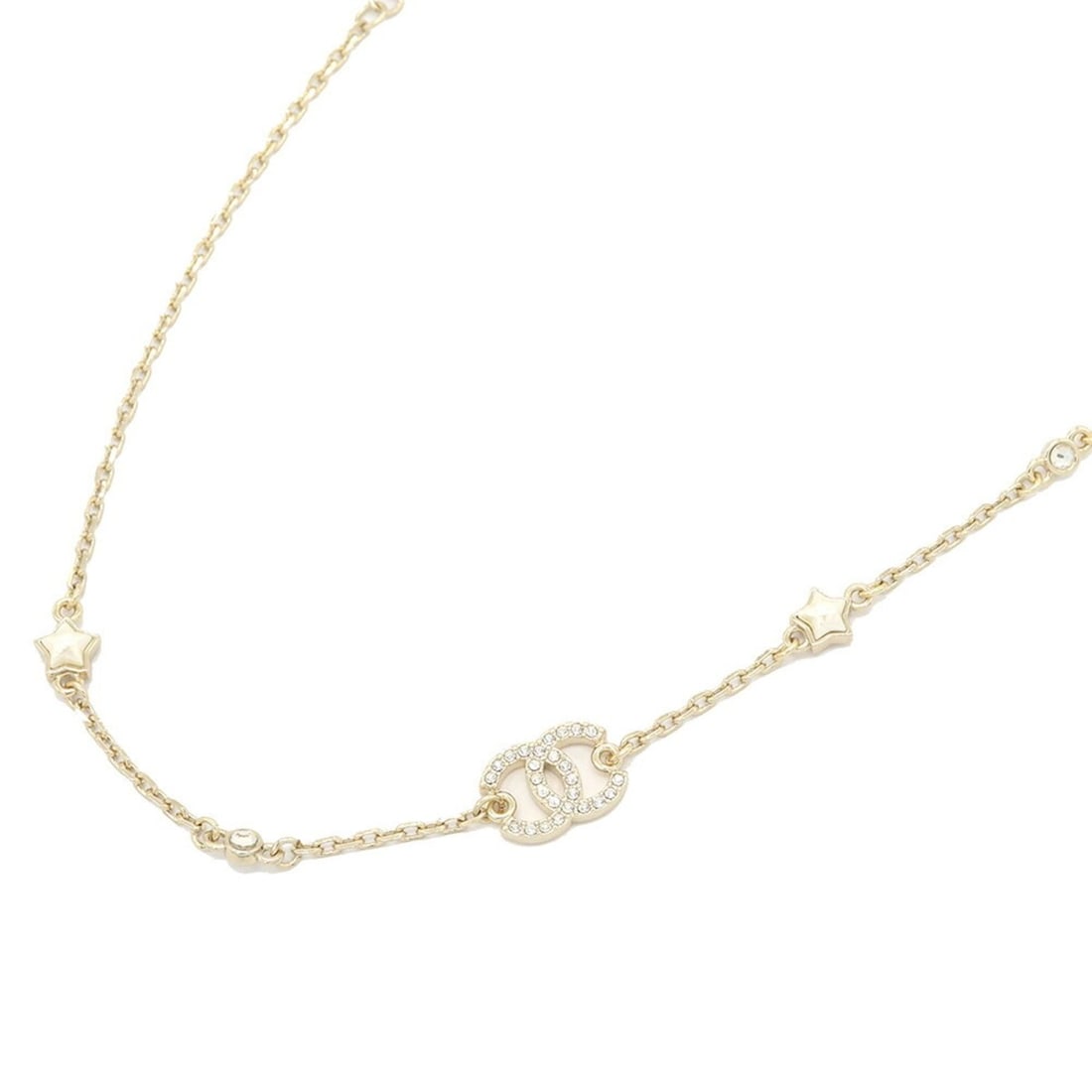 Chanel Necklace WS8550 Matte Gold Metal Rhinestone Faux Pearl B24C 2024 Model Pendant Coco Mark Star: --- Catalog ---Category: SizeWeight: 11g / 0.38oz.Pendant Size: 10mm x 18mm / 0.39'' x 0.7''Neck Circumference: 36 cm - 47.5 cm / 14.17'' - 18.7''Category: DesignStone: RhinestoneGender: WomenMaterial
