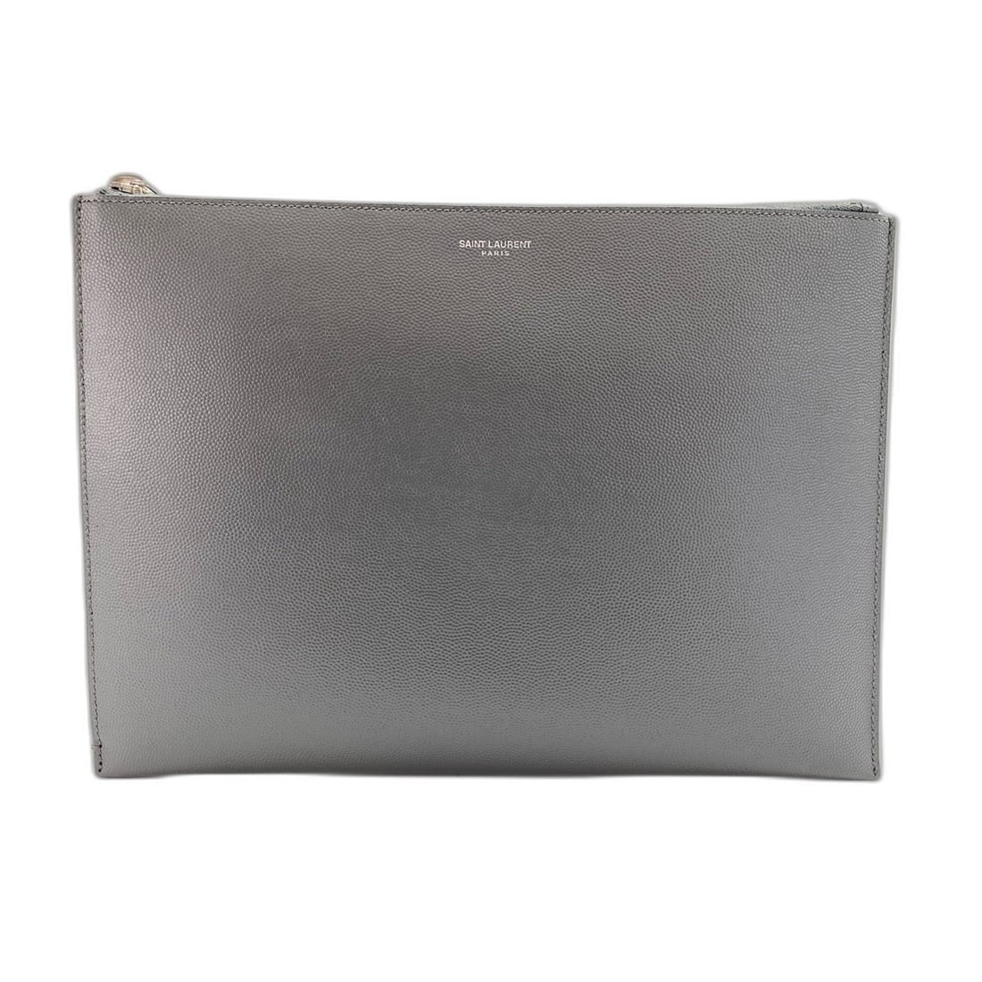 Yves Saint Laurent clutch bag, gray.: --- Catalog ---Category: SizeSize (HxWxD): 20cm x 29cm x 1cm / 7.87'' x 11.41'' x 0.39''Category: DesignType: Clutch bagColor: GrayGender: Women,MenCategory: GeneralBrand: Yves Saint Laurent--- Item L