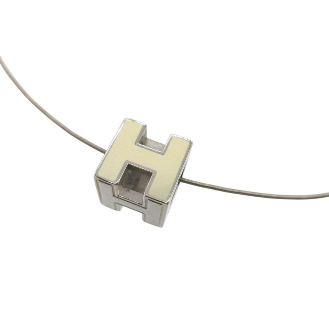 Excellent condition Hermes Cage d'H H-cube necklace, metal, ivory, silver, 1200HERMES: --- Catalog ---Category: SizePendant Size: 12mm x 12mm / 0.47'' x 0.47''Neck Circumference: 42 cm / 16.53''Category: DesignColor: Ivory, SilverGender: WomenMaterial: MetalNecklace Type: NecklaceCatego