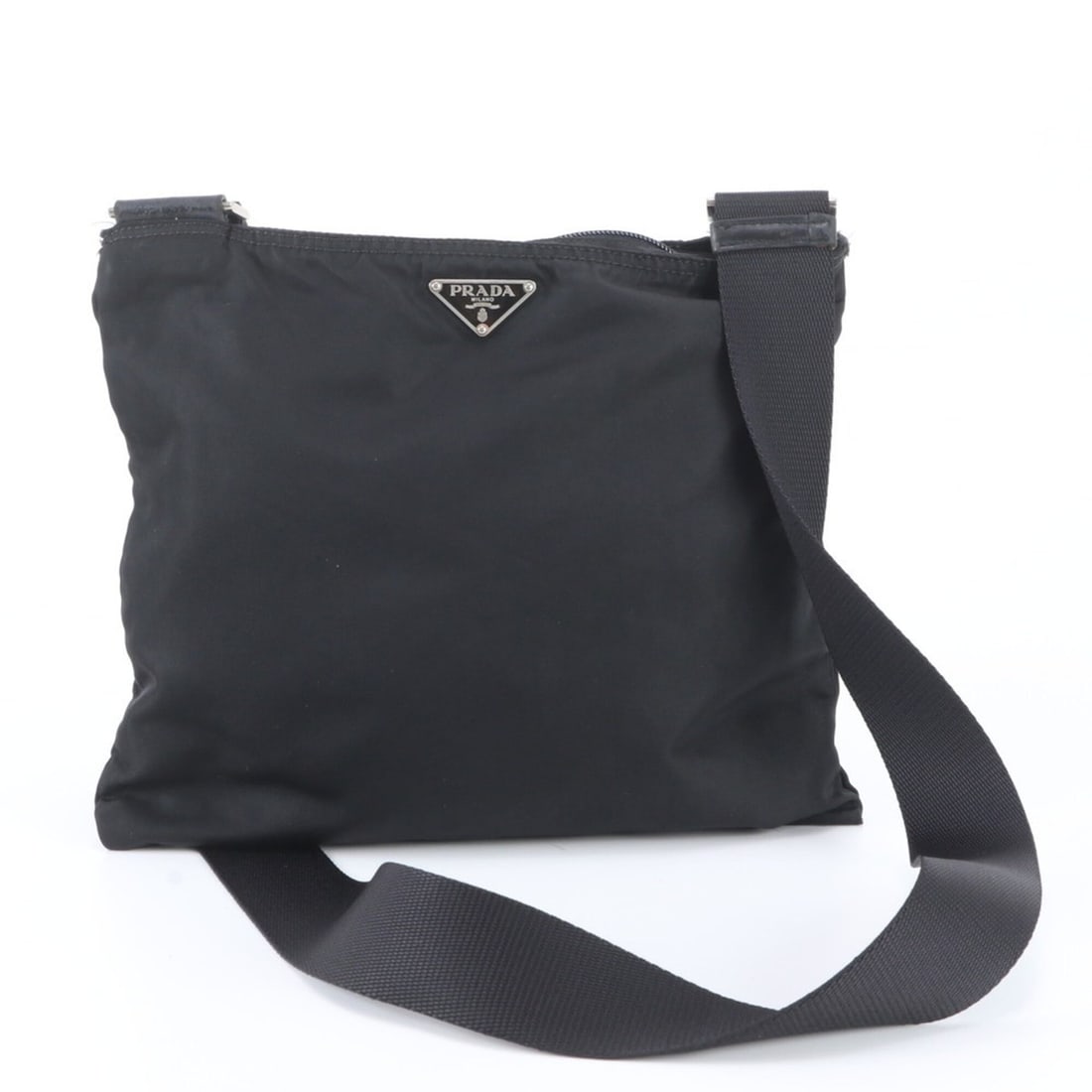 Prada Tessuto Nylon Triangle Logo Leather Shoulder Bag Messenger Black Men's: --- Catalog ---Category: SizeSize (HxWxD): 24cm x 28cm x 5.00mm / 9.44'' x 11.02'' x 0.19''Category: DesignType: Shoulder bagColor: BlackGender: MenMaterial: Nylon , Leather Category: GeneralBrand: Pr