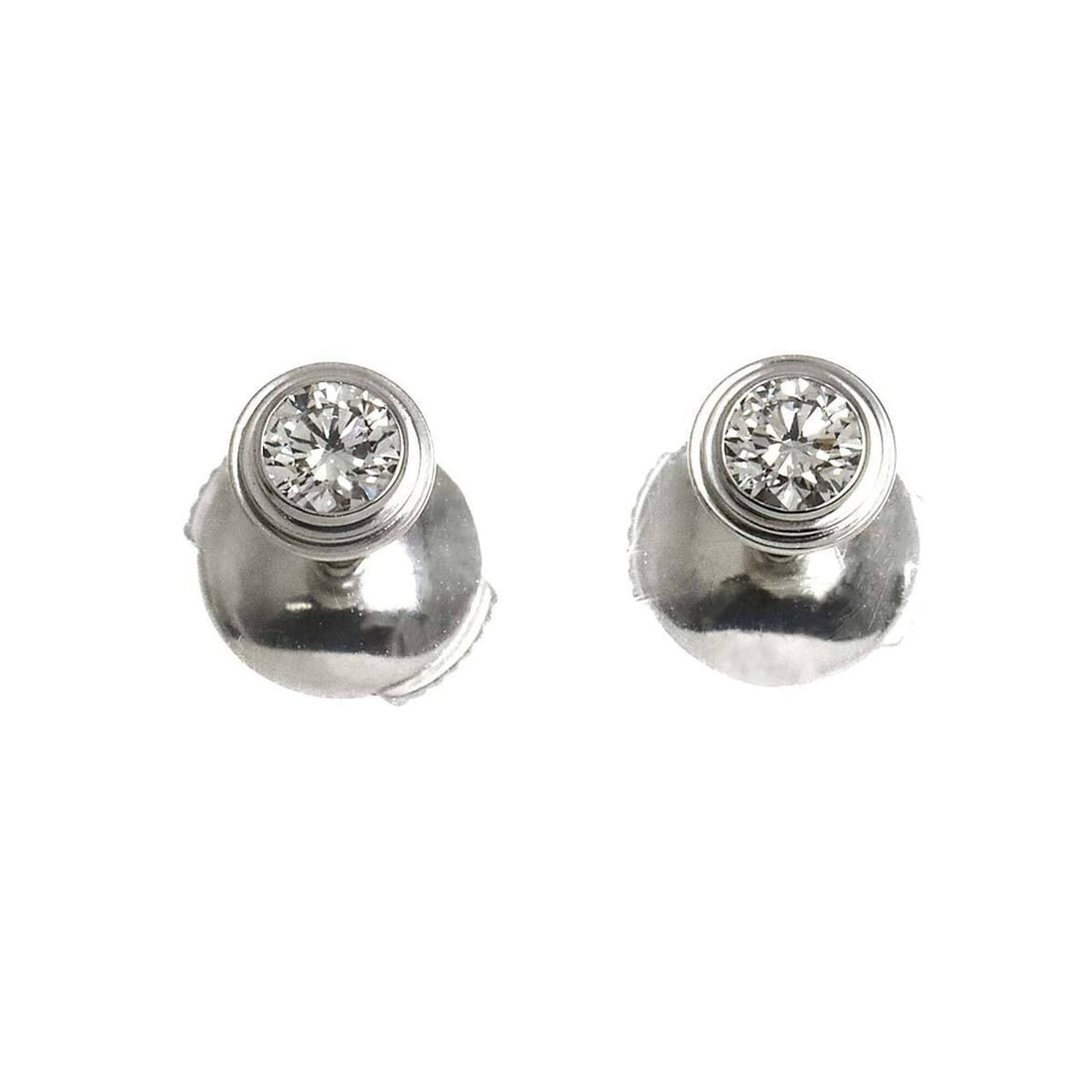 Cartier Damour Diamond Earrings, Medium, 18K White Gold (750), Diamants Légers, Pierced Earrings: --- Catalog ---Category: SizeSize (HxWxD): 5.00mm x 5.00mm / 0.20'' x 0.20''Category: DesignType: Stud earringsGender: WomenMaterial: White gold (18K)Category: GeneralBrand: Cartier--- Item List ---Se