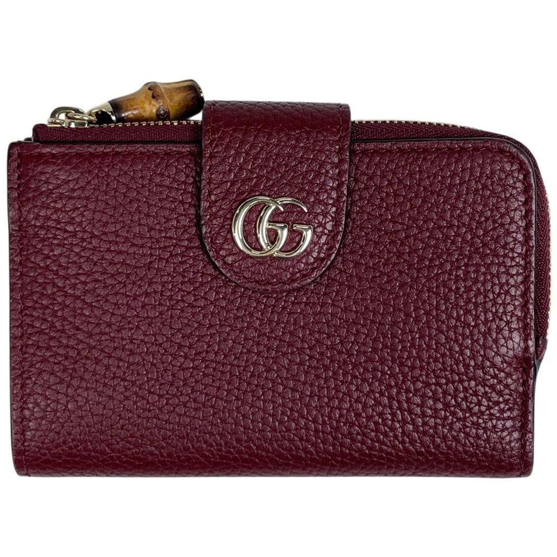 Gucci Double G Medium Wallet with Bamboo, Bi-fold Leather, Bordeaux, 739498, Women's: --- Catalog ---Category: SizeSize (HxWxD): 8.5cm x 13cm x 2cm / 3.34'' x 5.11'' x 0.78''Category: DesignType: Wallet (bi-fold)Color: BordeauxGender: WomenMaterial: Leather Category: GeneralBrand: Gucc