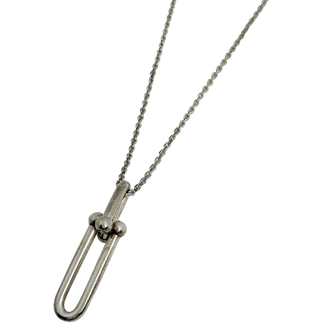 Tiffany & Co. Hardware Link Pendant Necklace, Sterling Silver 925, Silver, Women's: --- Catalog ---Category: SizePendant Size: 9mm x 33mm / 0.35'' x 1.29''Neck Circumference: 45.5 cm / 17.91''Category: DesignColor: SilverGender: WomenMaterial: Silver 925Necklace Type: Pendant necklac