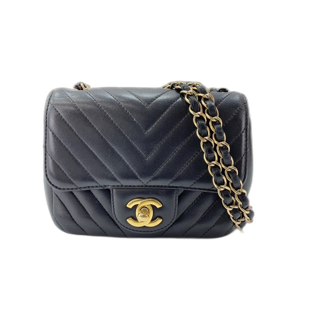 Chanel Mini Matelassé Shoulder Bag, Black: --- Catalog ---Category: SizeSize (HxWxD): 14cm x 16cm x 7cm / 5.51'' x 6.29'' x 2.75''Strap Length: 105cm / 41.33''Category: DesignType: Shoulder bagColor: BlackGender: WomenCategory: GeneralBrand: C