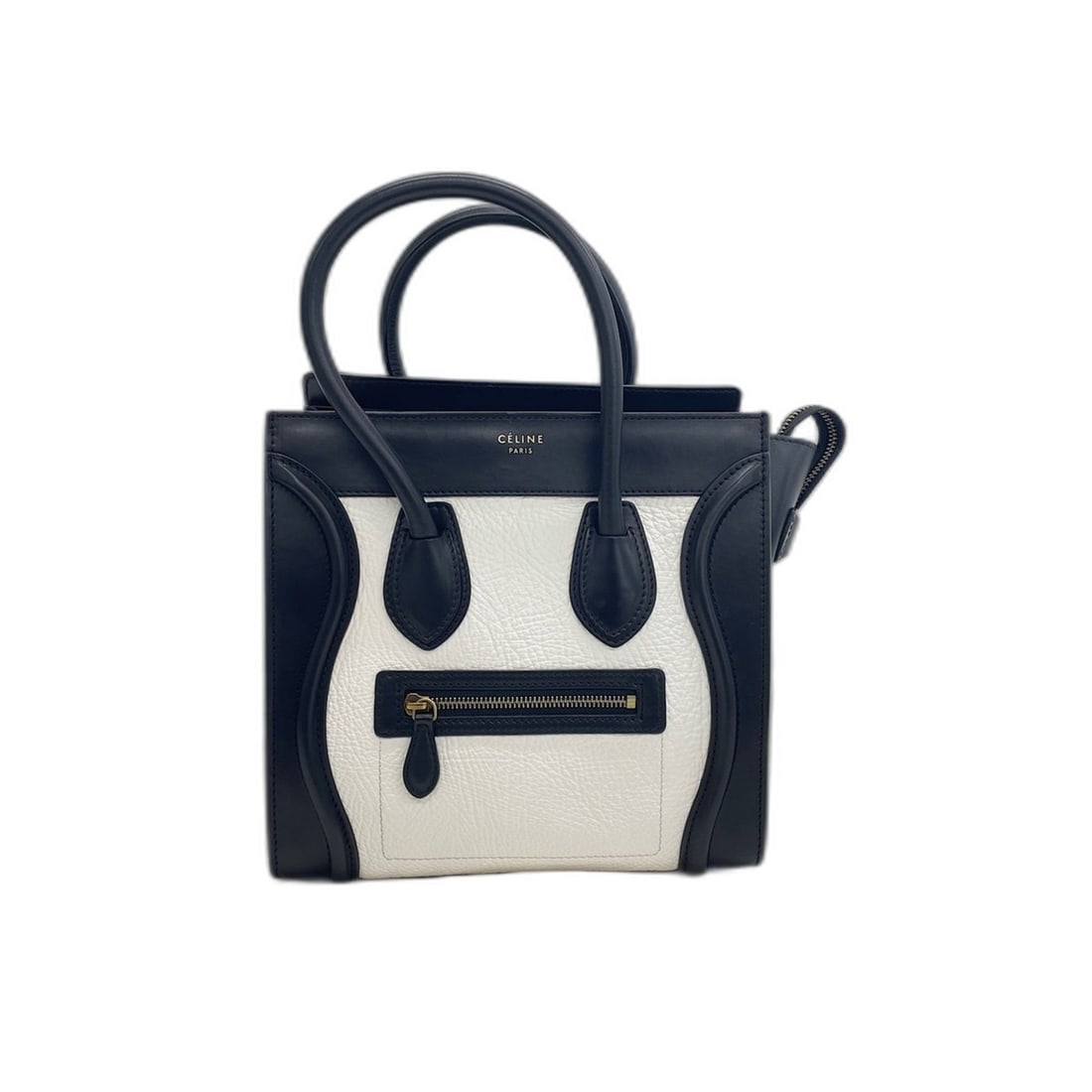Celine Luggage Micro Handbag, Black: --- Catalog ---Category: SizeSize (HxWxD): 26cm x 26cm x 11cm / 10.23'' x 10.23'' x 4.33''Category: DesignType: HandbagColor: BlackGender: WomenCategory: GeneralBrand: Celine--- Item List ---Section: 