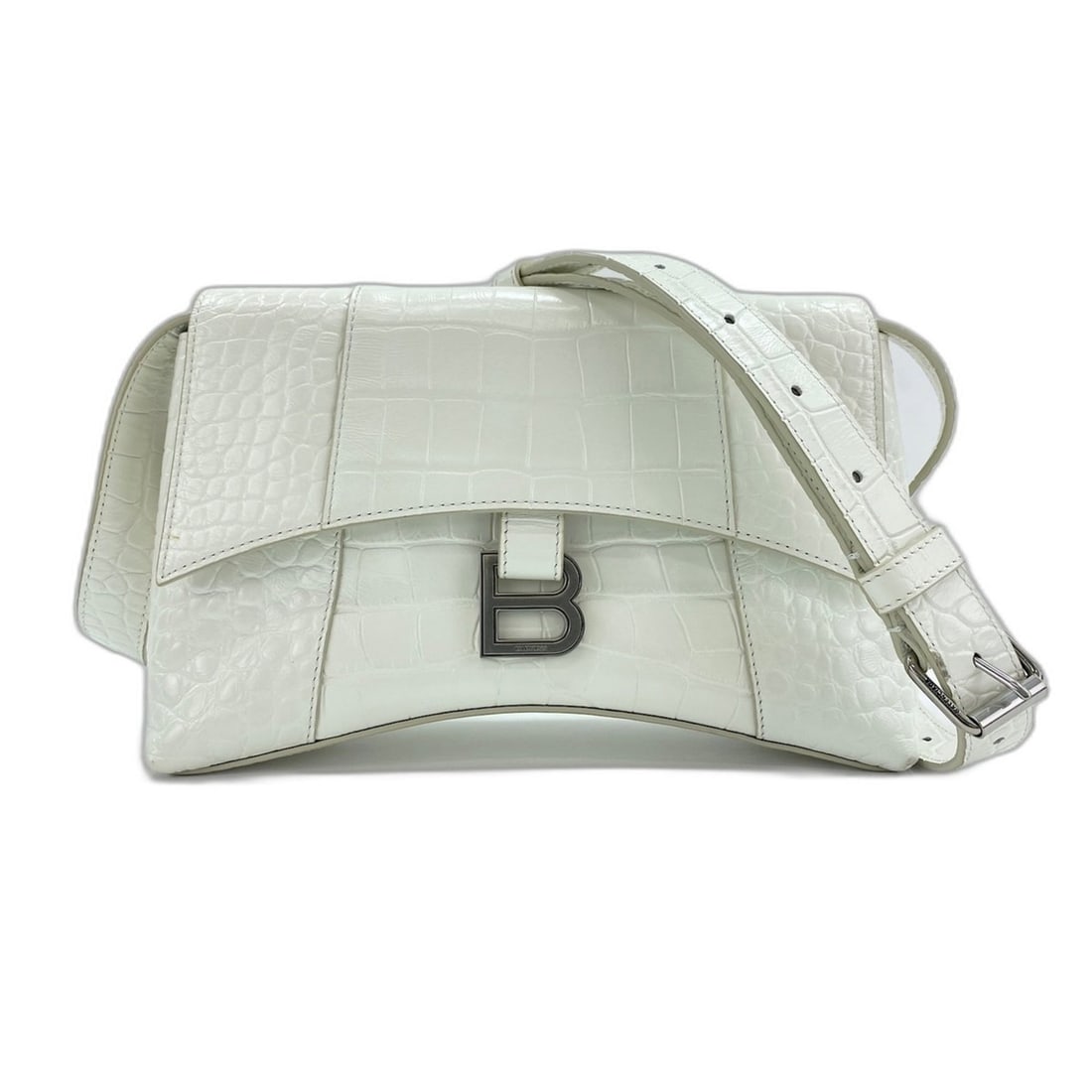 Balenciaga Downtown Shoulder Bag, White: --- Catalog ---Category: SizeSize (HxWxD): 13cm x 25cm x 6cm / 5.11'' x 9.84'' x 2.36''Category: DesignType: Shoulder bagColor: WhiteGender: WomenCategory: GeneralBrand: BalenciagaCountry of Origin:
