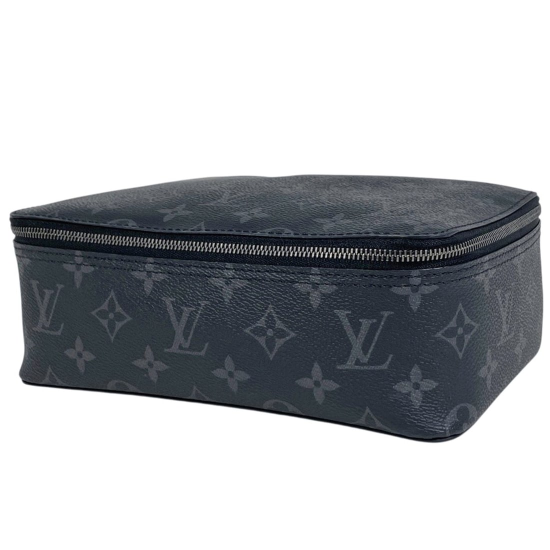 Louis Vuitton Cube de Orangement MM Travel Pouch Monogram Eclipse Black M44698 Men's: --- Catalog ---Category: SizeSize (HxWxD): 15.5cm x 22.5cm x 8cm / 6.1'' x 8.85'' x 3.14''Category: DesignType: PouchColor: Black, Monogram EclipseGender: MenMaterial: Monogram Eclipse Category: Gener