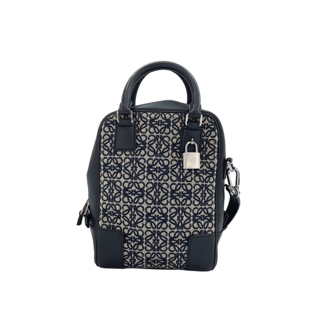 Christian Dior 2-Way Amazona 15 Handbag, Black: --- Catalog ---Category: SizeSize (HxWxD): 21cm x 15cm x 8cm / 8.26'' x 5.9'' x 3.14''Category: DesignType: Handbag, Shoulder bagColor: BlackGender: WomenCategory: GeneralBrand: Christian Dior--- Item