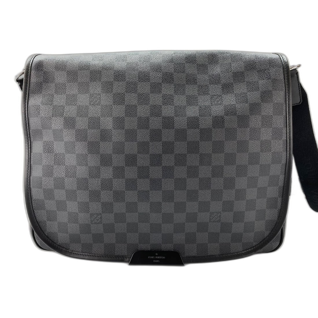 Louis Vuitton Daniel MM Shoulder Bag, Black: --- Catalog ---Category: SizeSize (HxWxD): 32cm x 38cm x 8cm / 12.59'' x 14.96'' x 3.14''Category: DesignType: Shoulder bagColor: BlackGender: MenCategory: GeneralBrand: Louis Vuitton--- Item List ---