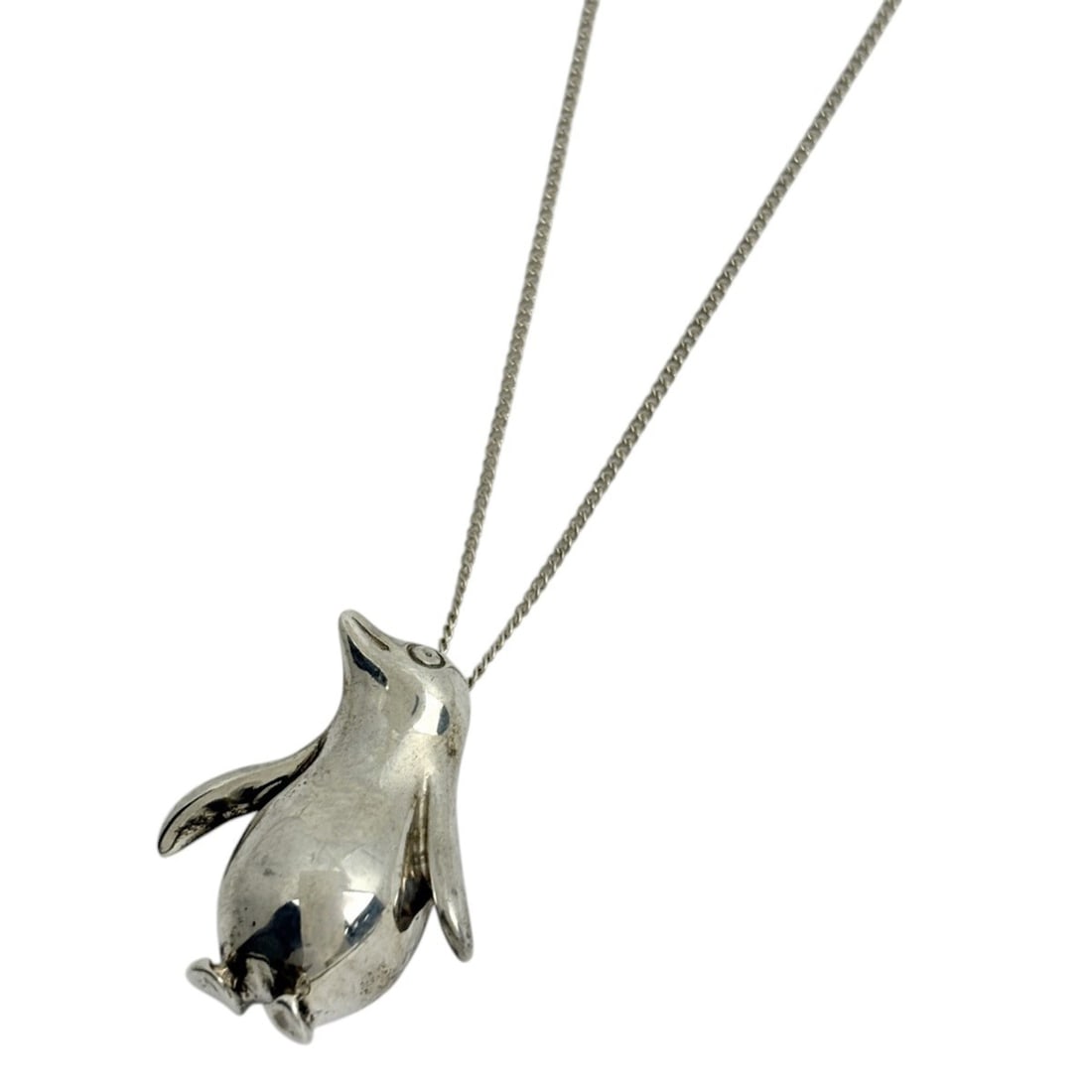 Tiffany & Co. Penguin Motif Necklace, Sterling Silver 925, Silver, Women's: --- Catalog ---Category: SizePendant Size: 21mm x 18mm / 0.82'' x 0.7''Neck Circumference: 46 cm / 18.11''Category: DesignColor: SilverGender: WomenMaterial: Silver 925Necklace Type: NecklaceCategory: