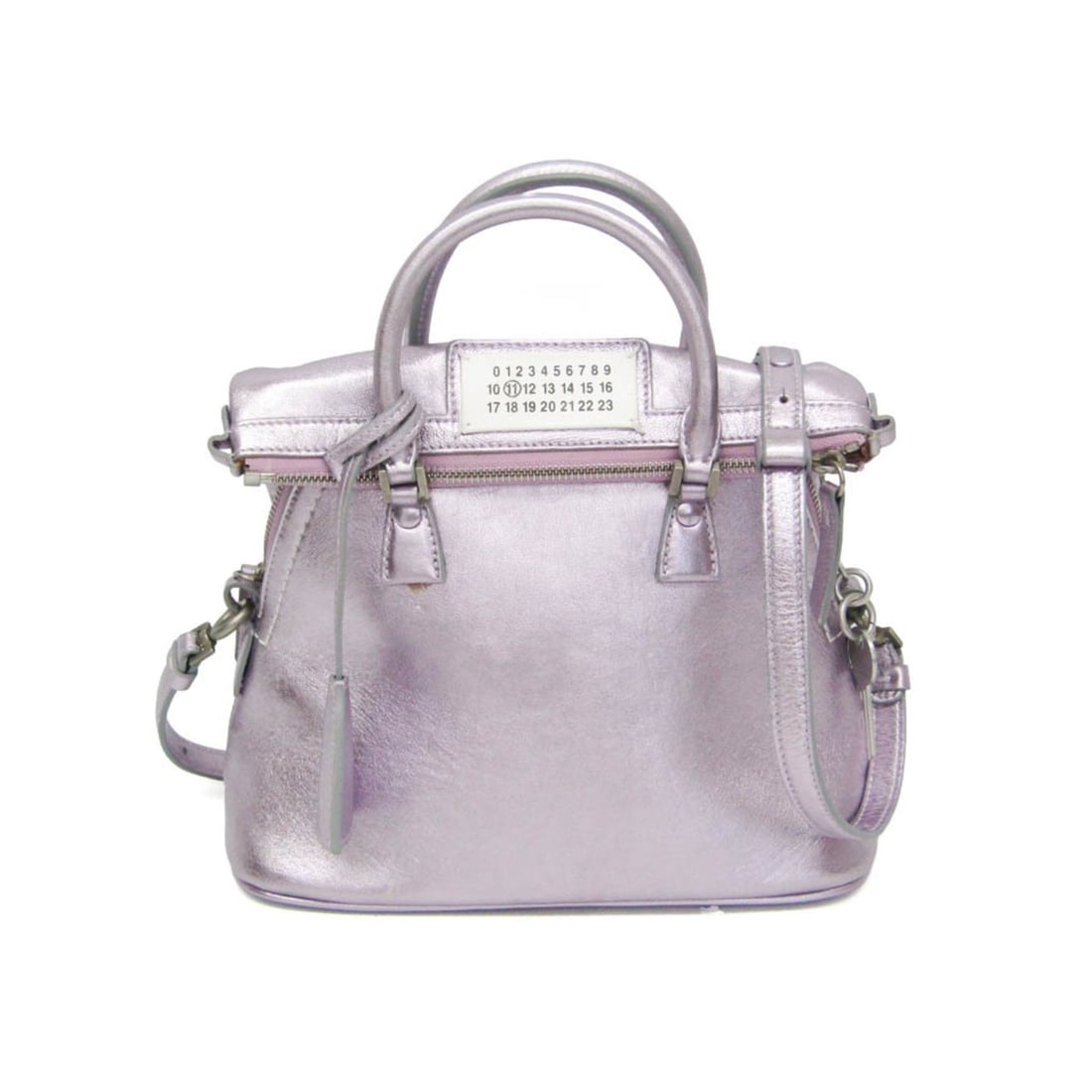 Maison Margiela 5AC S61WG0031 Women's Leather Shoulder Bag Metallic Pink: --- Catalog ---Category: SizeSize (HxWxD): 20cm x 26cm x 12.5cm / 7.87'' x 10.23'' x 4.92''Strap Length: 70cm - 116cm / 27.55'' - 45.66''Handle Length: 29cm / 11.41''Category: DesignType: Shoulder