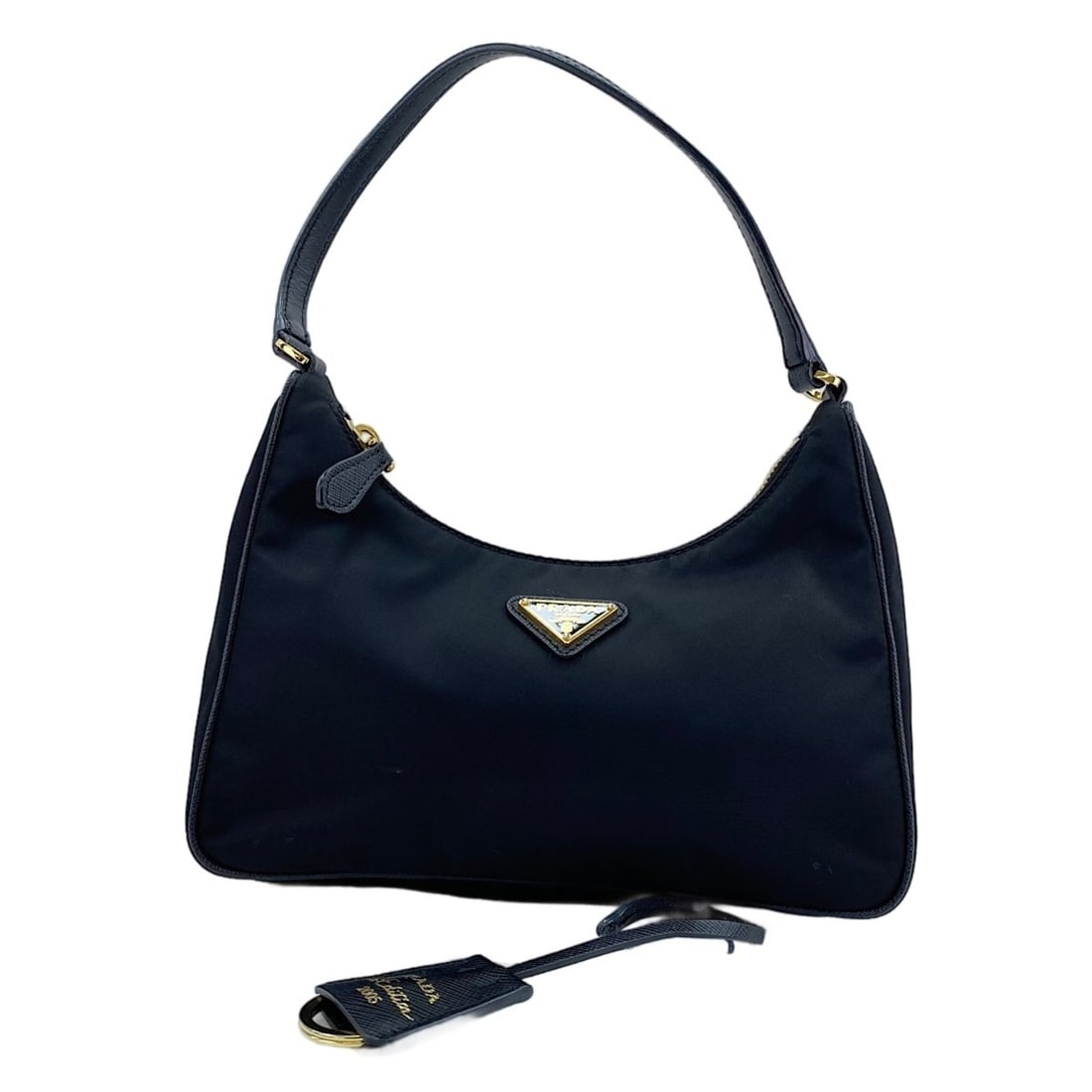 Prada PRADA Re-Edition Handbag Black: --- Catalog ---Category: SizeSize (HxWxD): 11cm x 21cm x 6cm / 4.33'' x 8.26'' x 2.36''Category: DesignType: HandbagColor: BlackGender: WomenCategory: GeneralBrand: PradaCountry of Origin: Italy--- It