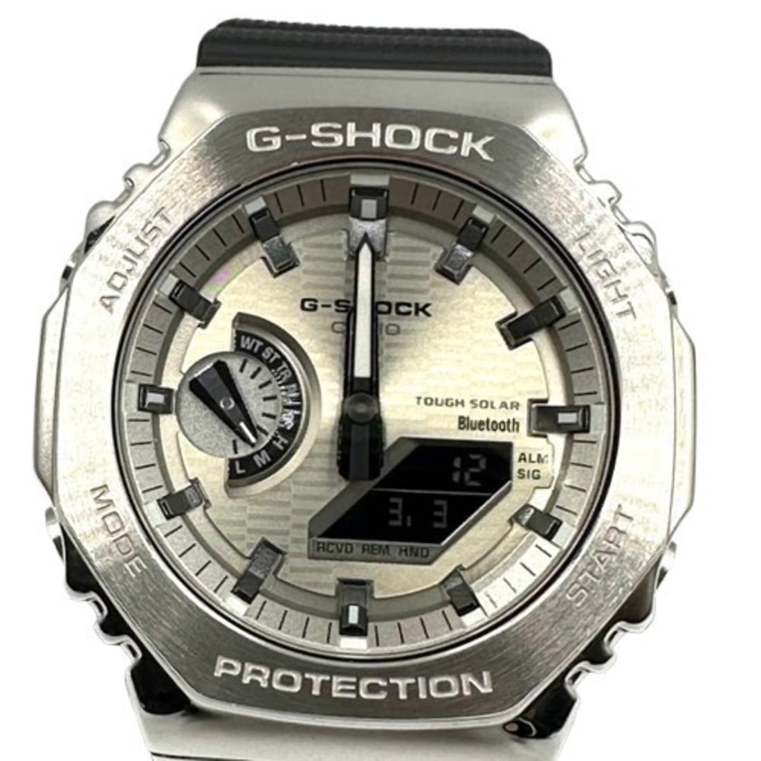 CASIO G-Shock GBM-2100 Analog-Digital Watch: --- Catalog ---Category: SizeCase Diameter: 44mm / 1.73''Category: DesignType: WristwatchGender: MenColor (Dial): SilverMaterial (Band): RubberMaterial (Case): Stainless steelCategory: GeneralMPN: GBM
