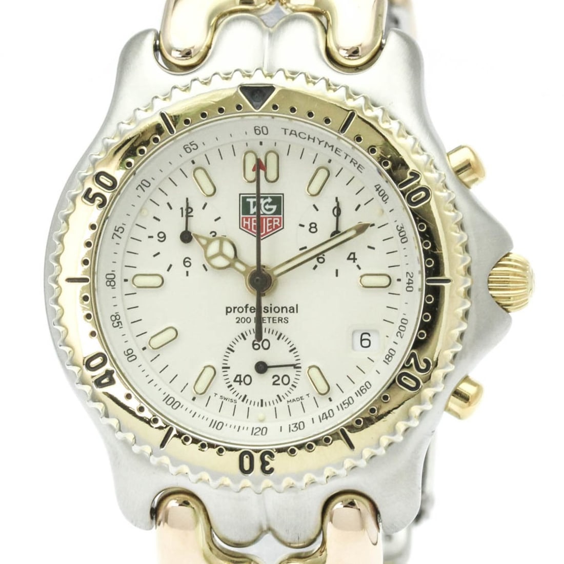 TAG Heuer Sel Chronograph Gold Plated Steel Mens Watch CG1120 Polished: --- Catalog ---Category: SizeCase Diameter: 39mm / 1.54''Category: DesignType: WristwatchStyle: SportGender: MenColor (Dial): WhiteMaterial (Band): Gold plated, Stainless steelMaterial (Case): Gold pl