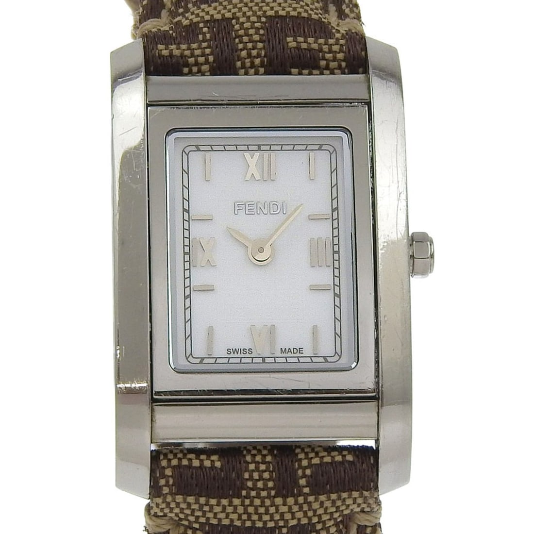 Fendi 7600L Women's Watch, Stainless Steel and Leather, Quartz Movement, Analog Display, White Dial: --- Catalog ---Category: SizeWrist Size: 13cm - 16.5cm / 5.11'' - 6.49''Case Diameter: 34mm / 1.34''Category: DesignType: WristwatchGender: WomenDisplay: AnalogColor (Dial): WhiteMaterial (Band): Leat