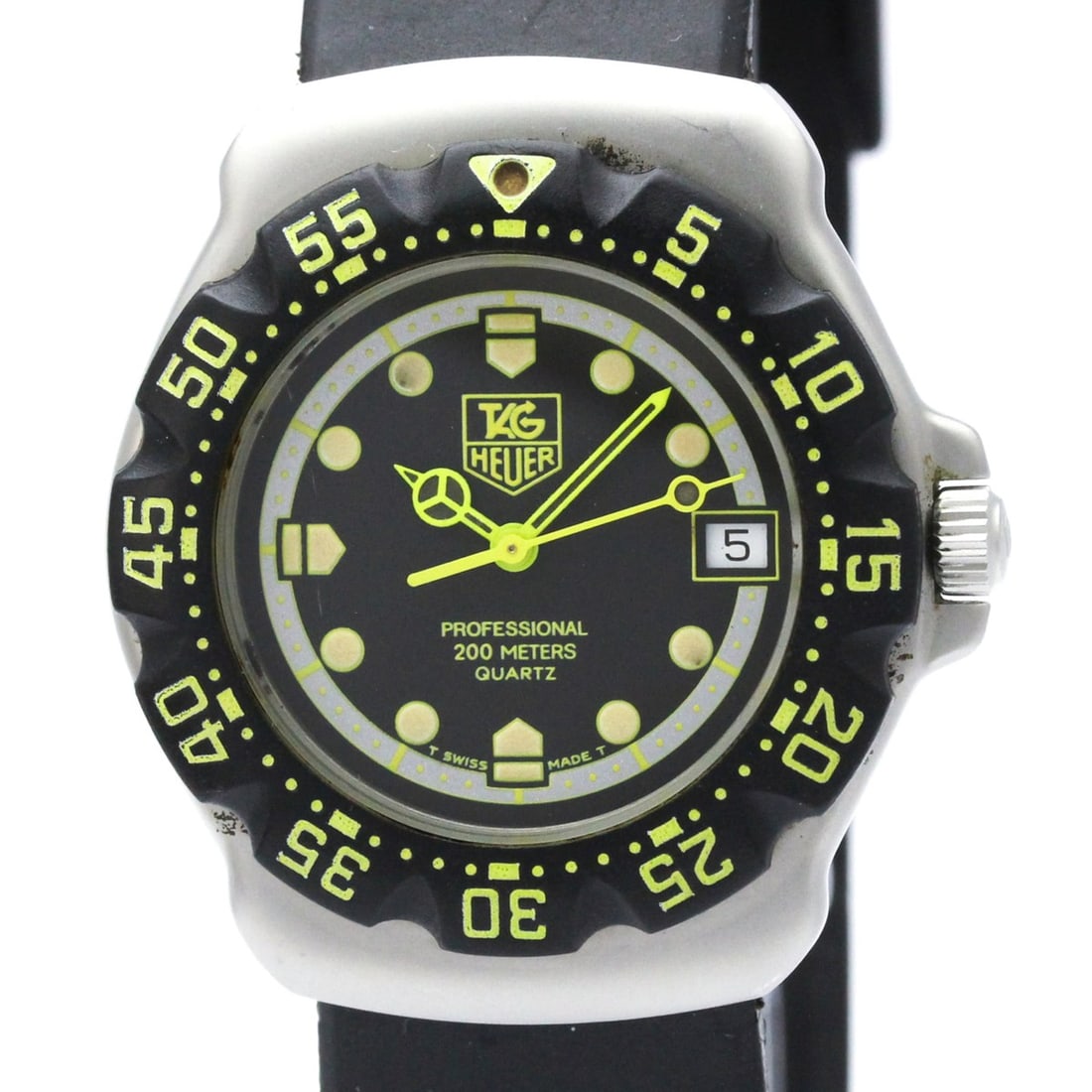 TAG HEUER Formula 1 Stainless Steel Quartz Mid Size Watch WA1216: --- Catalog ---Category: SizeCase Diameter: 34mm / 1.34''Category: DesignType: WristwatchStyle: SportGender: BoysColor (Dial): BlackMaterial (Band): RubberMaterial (Case): Rubber, Stainless steelCateg