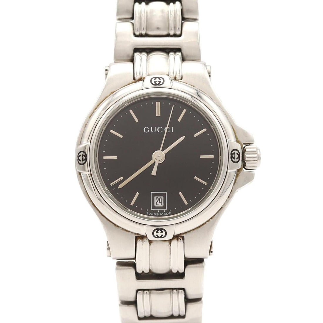 Gucci 9040L YA090506 SS Quartz Watch: --- Catalog ---Category: SizeWrist Size: 13.5cm / 5.31''Case Diameter: 26mm / 1.02''Category: DesignType: WristwatchGender: WomenColor (Dial): BlackMaterial (Band): Stainless steelMaterial (Case): Sta