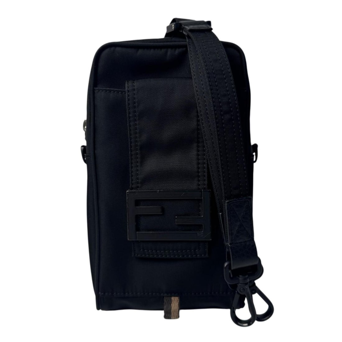 Fendi Baguette Phone Pouch Nylon Shoulder Bag Black 7AS056 Crossbody for Men: --- Catalog ---Category: SizeSize (HxWxD): 20cm x 11cm x 4.5cm / 7.87'' x 4.33'' x 1.77''Category: DesignType: Pouch, Shoulder bagColor: BlackGender: MenMaterial: Nylon , Leather Category: GeneralMPN: