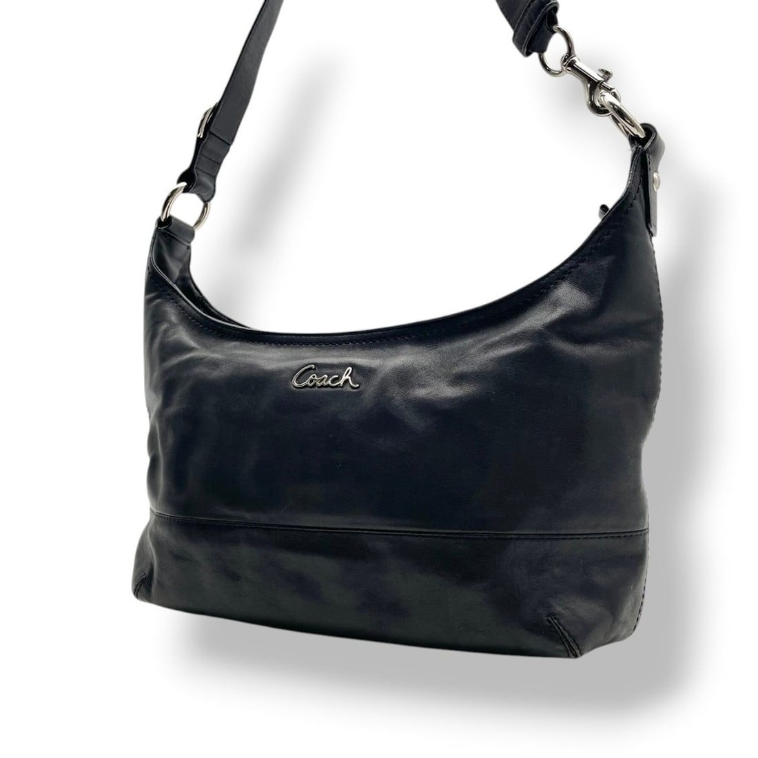 Coach Shoulder Bag Crossbody Full Grain Cowhide Leather Black Silver Hardware Women's S10: --- Catalog ---Category: SizeSize (HxWxD): 25cm x 32cm x 11cm / 9.84'' x 12.59'' x 4.33''Category: DesignType: Shoulder bagColor: BlackGender: WomenMaterial: Leather Category: GeneralMPN: F17489Brand: