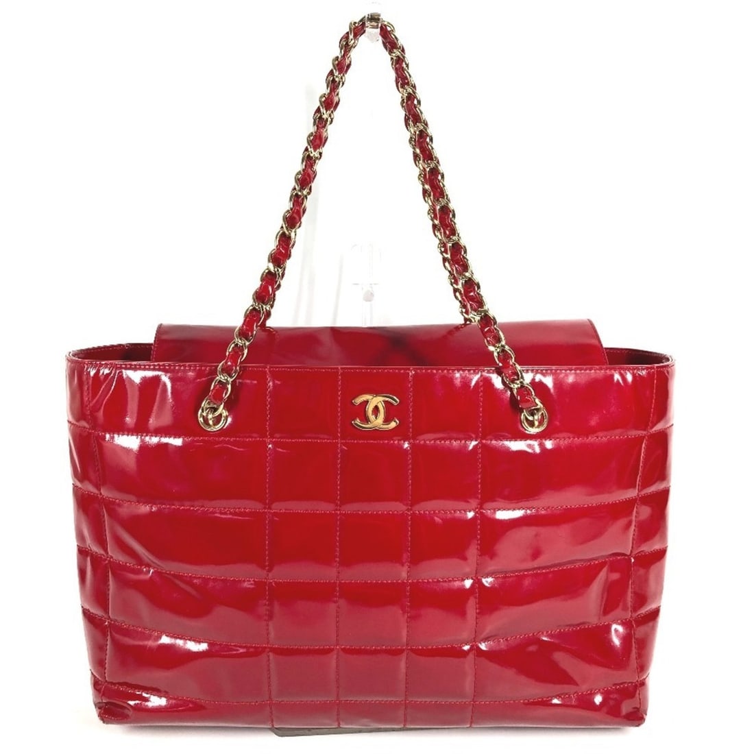 CHANEL CC Coco Mark Logo Chocolate Bar Bag, Shoulder Tote Double Chain Enamel, Women's, Red: --- Catalog ---Category: SizeSize (HxWxD): 24.5cm x 37.5cm x 11cm / 9.64'' x 14.76'' x 4.33''Category: DesignType: Shoulder bag, Tote bagColor: Red colorGender: WomenMaterial: Leather Leather/Fur Type