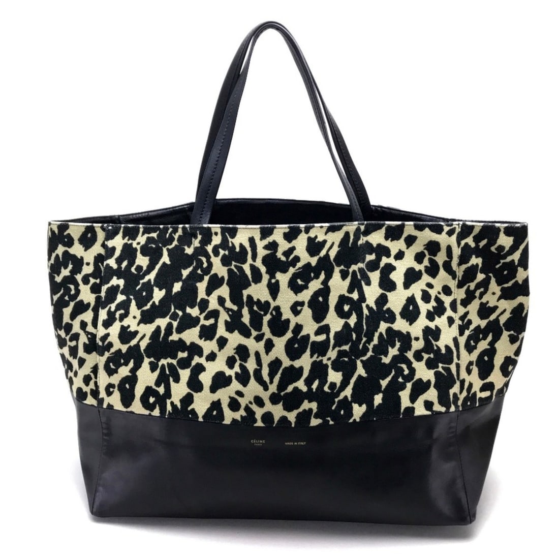 CELINE Leopard Horizontal Cabas Tote Bag Canvas Leather Women's Black x Beige: --- Catalog ---Category: SizeSize (HxWxD): 31.5cm x 40cm x 19cm / 12.4'' x 15.74'' x 7.48''Category: DesignType: Tote bagColor: Beige, BlackGender: WomenMaterial: Canvas , Leather Category: GeneralBra