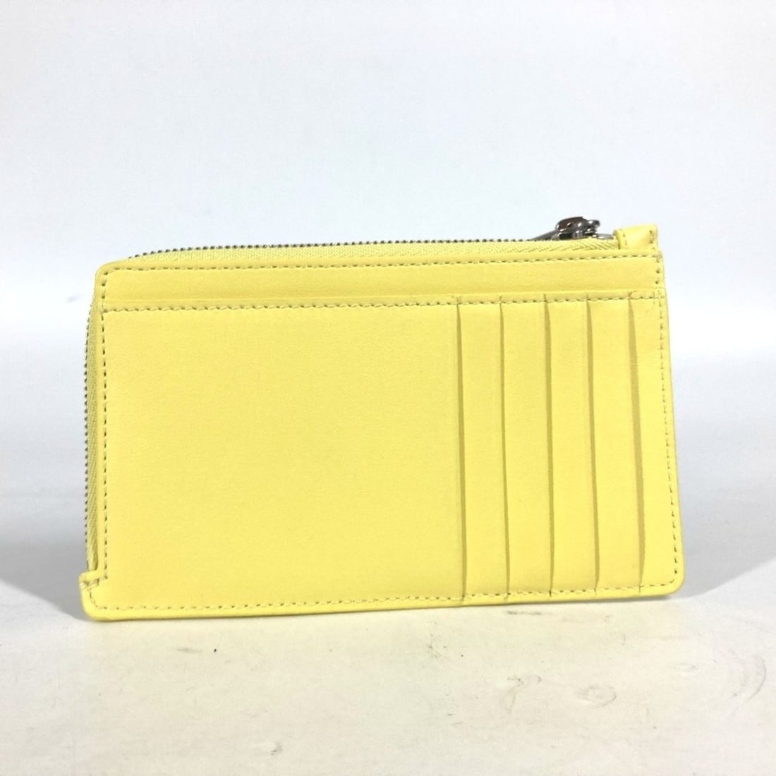 BALENCIAGA 736734 ENVELOPE Long Coin & Card Holder Wallet/Coin Case Purse Wallet Business Case/Card: --- Catalog ---Category: SizeSize (HxWxD): 7.8cm x 13cm / 3.07'' x 5.11''Category: DesignType: Coin purse/coin caseColor: YellowGender: Men,WomenMaterial: Leather Category: GeneralBrand: BalenciagaMod