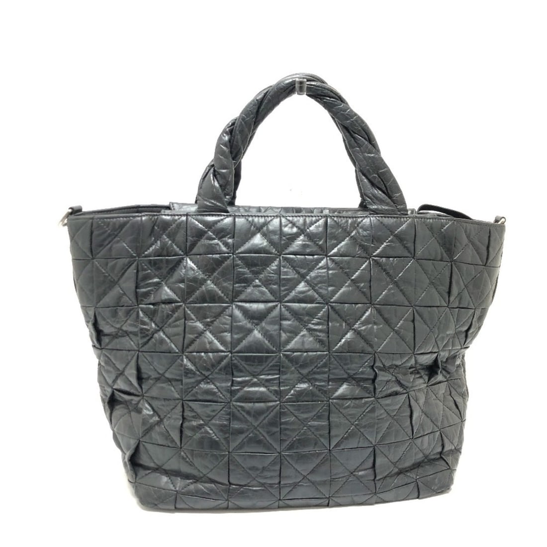 CHANEL CC Coco Mark Quilted Tote Bag Women's Black G-240225-79: --- Catalog ---Category: SizeSize (HxWxD): 31cm x 28cm x 17cm / 12.2'' x 11.02'' x 6.69''Handle Length: 30cm / 11.81''Category: DesignType: Handbag, Tote bagColor: BlackGender: WomenClosure: ZipperHar