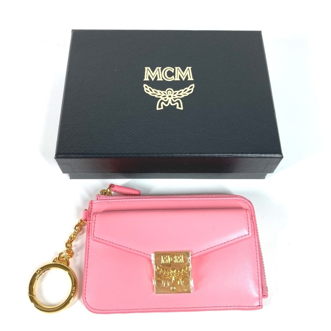 MCM Key Ring Coin Purse Wallet Fragment Case Wallet/Coin Leather Women's Pink E-240214-19: --- Catalog ---Category: SizeSize (HxWxD): 8cm x 12cm / 3.14'' x 4.72''Category: DesignType: Coin purse/coin caseColor: PinkGender: WomenMaterial: Leather Category: GeneralBrand: MCM--- Item List ---S