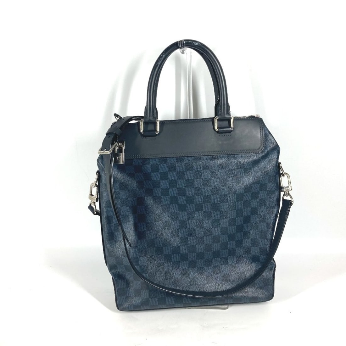 LOUIS VUITTON N41351 Damier Cobalt Greenwich Tote Bag Handbag Shoulder Canvas Men's Navy G-240625-58: --- Catalog ---Category: SizeSize (HxWxD): 37cm x 31cm x 8.5cm / 14.56'' x 12.2'' x 3.34''Category: DesignType: Handbag, Shoulder bag, Tote bagColor: NavyGender: Men,WomenCategory: GeneralBrand: Louis