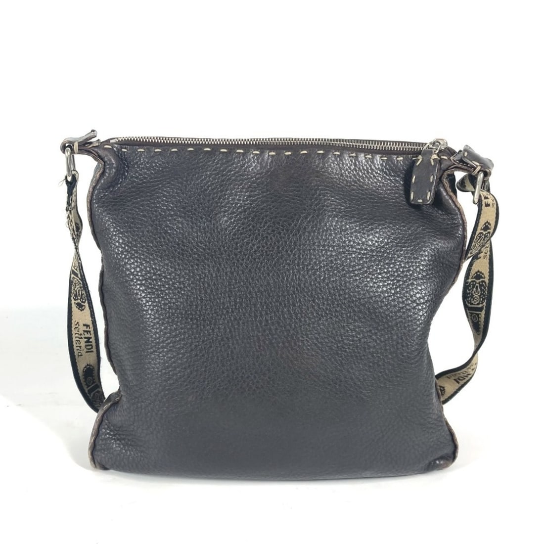 FENDI Pochette Selleria Shoulder Bag Leather Women's Dark Brown OT-240903-20: --- Catalog ---Category: SizeSize (HxWxD): 28cm x 29cm x 2.5cm / 11.02'' x 11.41'' x 0.98''Category: DesignType: Pochette, Shoulder bagColor: Dark brownGender: WomenMaterial: Leather Category: General
