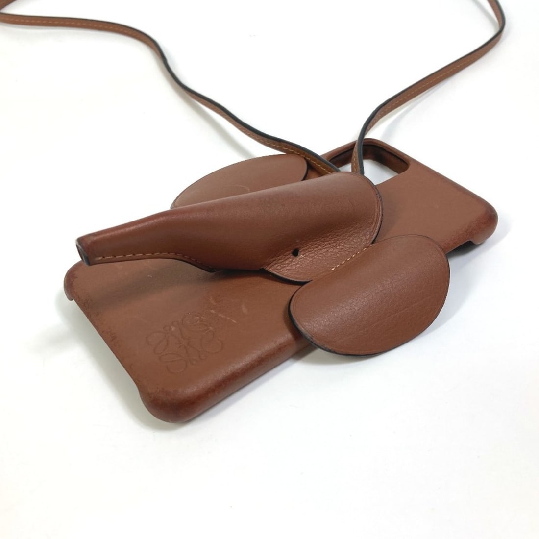 LOEWE iPhone Case Shoulder Strap 11Pro Max Smartphone Leather Women's Brown G-221010-37: --- Catalog ---Category: DesignType: BumperColor: BrownMaterial: LeatherCompatible Line: iPhone 11 Pro MaxCompatible Brand: For AppleCategory: GeneralBrand: LoeweCategory: Physical PropertiesSize (HxW