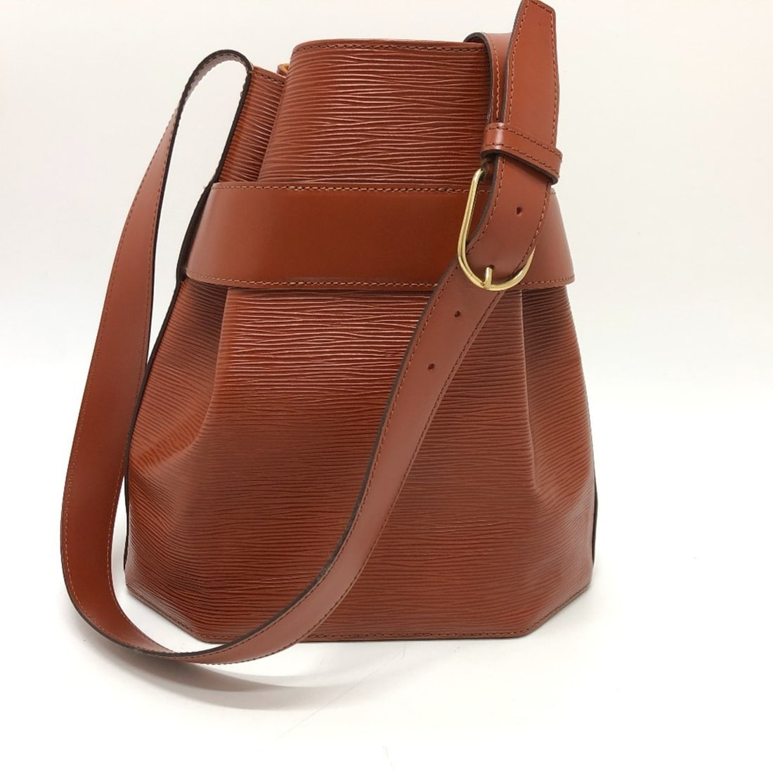 LOUIS VUITTON M80193 Epi Sac de Paul GM Shoulder Bag Leather Women's Kenyan Brown E-240731-11: --- Catalog ---Category: SizeSize (HxWxD): 28cm x 26cm x 14.5cm / 11.02'' x 10.23'' x 5.7''Category: DesignType: Shoulder bagColor: Brown, Kenyan brownGender: WomenMaterial: Epi leather Hardware Color