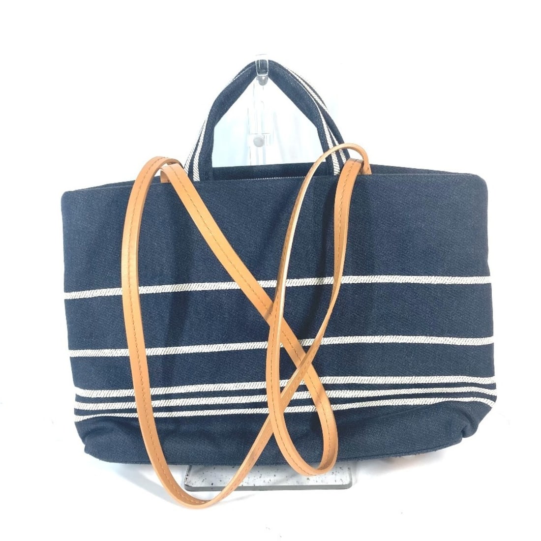 CHANEL A92240 Denim CC Coco Mark Tote Bag Handbag Shoulder Leather Women's Blue L-241003-8: --- Catalog ---Category: SizeSize (HxWxD): 26cm x 32.5cm x 15cm / 10.23'' x 12.79'' x 5.9''Category: DesignType: Handbag, Shoulder bag, Tote bagColor: Blue, WhiteGender: WomenMaterial: Denim , Leather