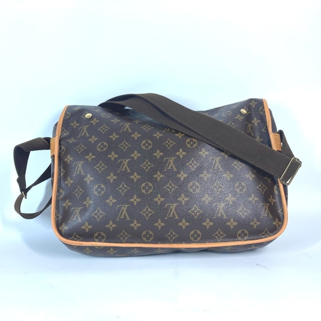 LOUIS VUITTON M40116 Monogram Congo MM Bag, Net, Shoulder Canvas, Men's, Women's, Brown, G-241010-13: --- Catalog ---Category: SizeSize (HxWxD): 31.5cm x 39.5cm / 12.4'' x 15.55''Category: DesignType: Messenger bag, Pouch, Shoulder bagColor: BrownGender: Men,WomenMaterial: Monogram , Canvas Category: 