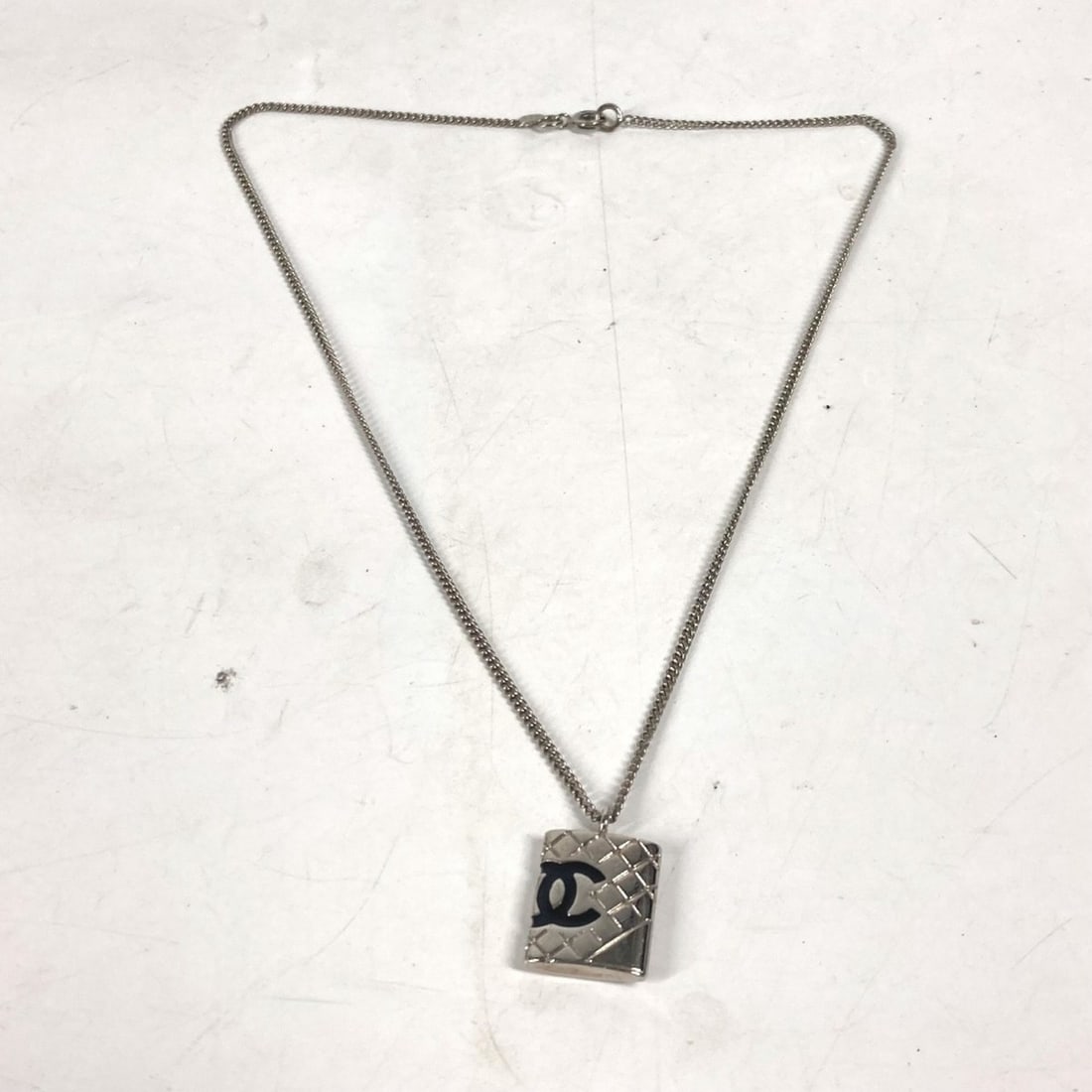 CHANEL 05A Cambon Line CC Coco Mark Chain Necklace Metal Women's Silver D-241105-13: --- Catalog ---Category: SizeNeck Circumference: 42.5 cm / 16.73''Category: DesignColor: SilverGender: WomenMaterial: MetalNecklace Type: NecklaceCategory: GeneralBrand: Chanel--- Item List ---Section