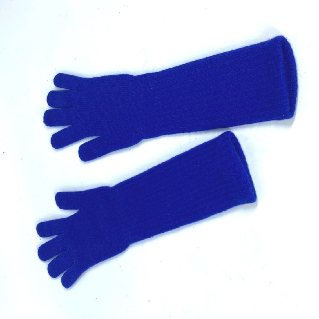 CHANEL Chanel Long Gloves CC Coco Mark Cashmere Women's Blue G-241110-40: --- Catalog ---Category: SizeTotal Length: 38.5cm / 15.15''Category: DesignColor: BlueGender: WomenMaterial: Cashmere Category: GeneralBrand: Chanel--- Item List ---Section: ConditionRanking: Rank A U