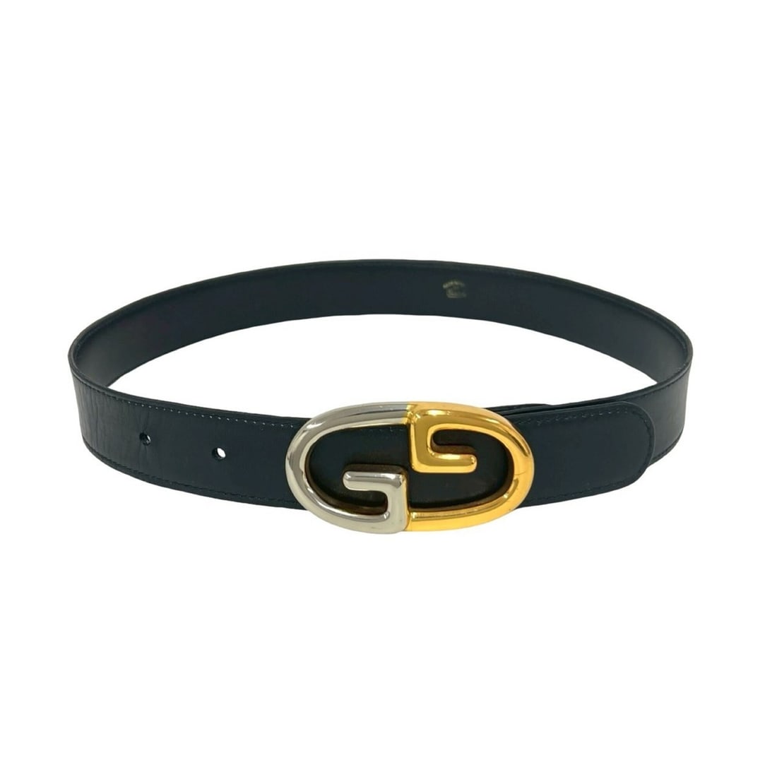 GUCCI Vintage GG Logo Buckle Leather Belt for Women, Black, 41012: --- Catalog ---Category: SizeLength: 67cm - 73cm / 26.37'' - 28.74''Category: DesignType: Standard beltColor: BlackGender: WomenMaterial (Strap): Leather Category: GeneralBrand: Gucci--- Item List ---