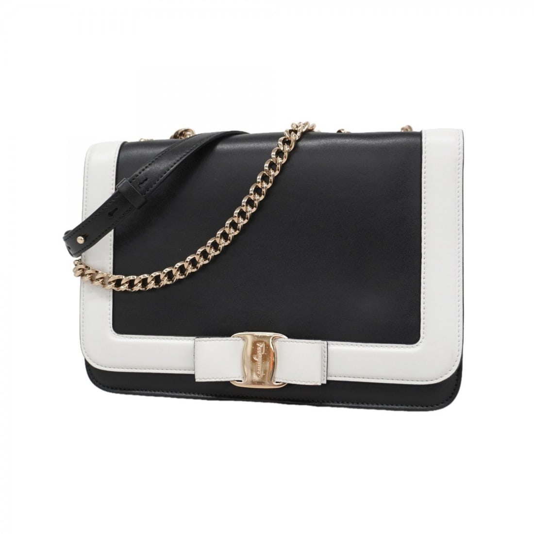 Salvatore Ferragamo Vara Leather Shoulder Bag, Black/Champagne, Women's: --- Catalog ---Category: SizeSize (HxWxD): 17cm x 24cm x 8.5cm / 6.69'' x 9.44'' x 3.34''Category: DesignType: Shoulder bagColor: BlackGender: WomenMaterial: Leather Hardware Color: Champagne goldCate