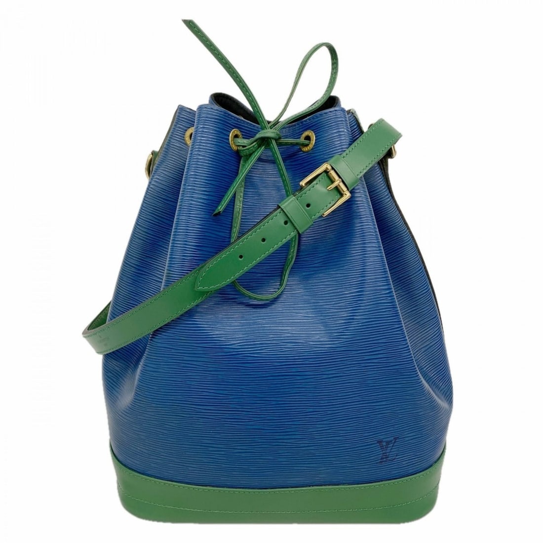 Louis Vuitton Epi Bicolor Noe Shoulder Bag M44044 Toledo Blue Borneo Green Women's: --- Catalog ---Category: SizeSize (HxWxD): 35cm x 26.5cm x 19cm / 13.77'' x 10.43'' x 7.48''Category: DesignType: Shoulder bagColor: Borneo green, Toledo blueGender: WomenCategory: GeneralMPN: M44044B