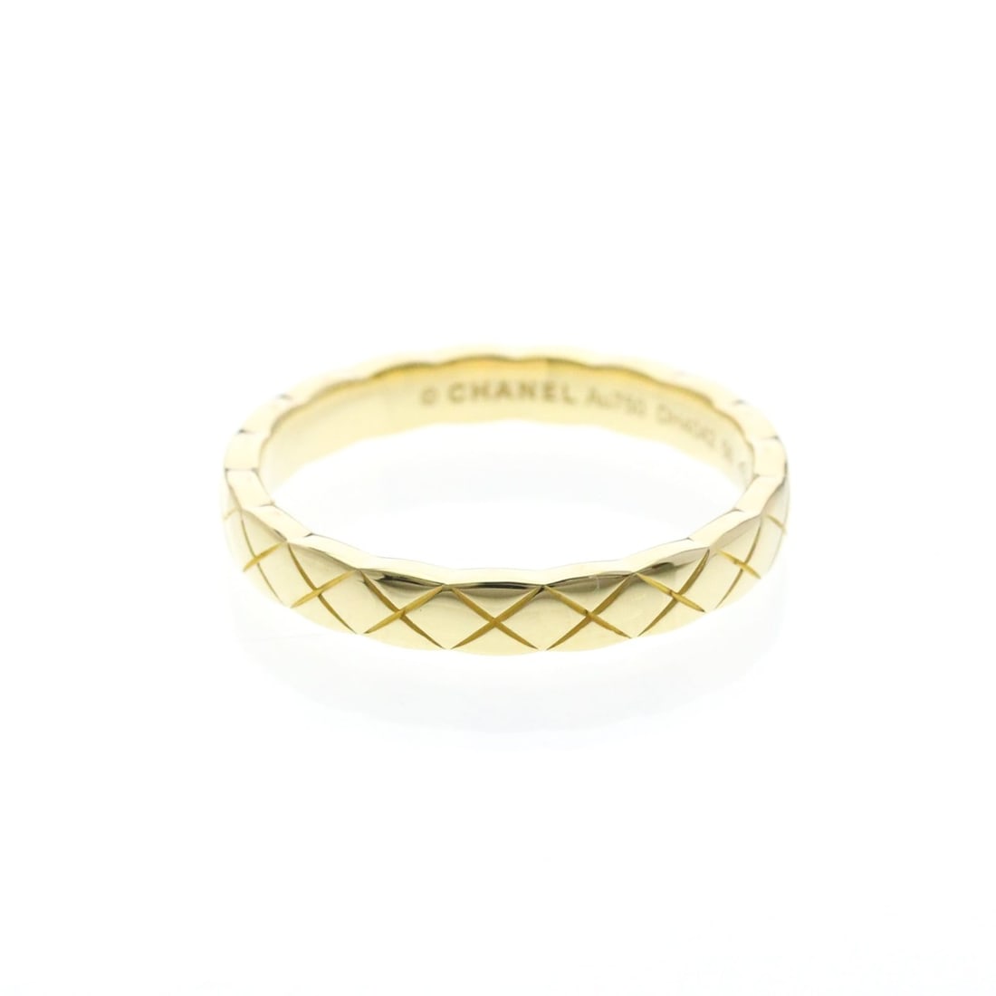 Chanel Coco Crush Ring Mini Model Yellow Gold (18K) Fashion No Stone Band Ring Gold: --- Catalog ---Category: SizeWidth: 3mm / 0.12''Weight: 4.1g / 0.14oz.JP Size: 16US Size: 7 1/2Brand Size: 56Category: DesignType: Band ringColor: GoldMetal: GoldStone: No StoneStyle: FashionGender: M