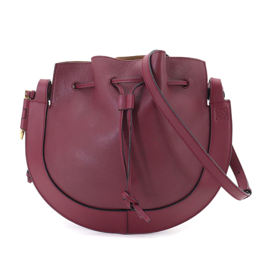 Loewe Horseshoe Shoulder Handbag, Leather, Bordeaux, Gold Hardware: --- Catalog ---Category: SizeSize (HxWxD): 29cm x 34.5cm x 7cm / 11.41'' x 13.58'' x 2.75''Category: DesignType: Handbag, Shoulder bagColor: BordeauxGender: WomenMaterial: Leather Category: GeneralBra