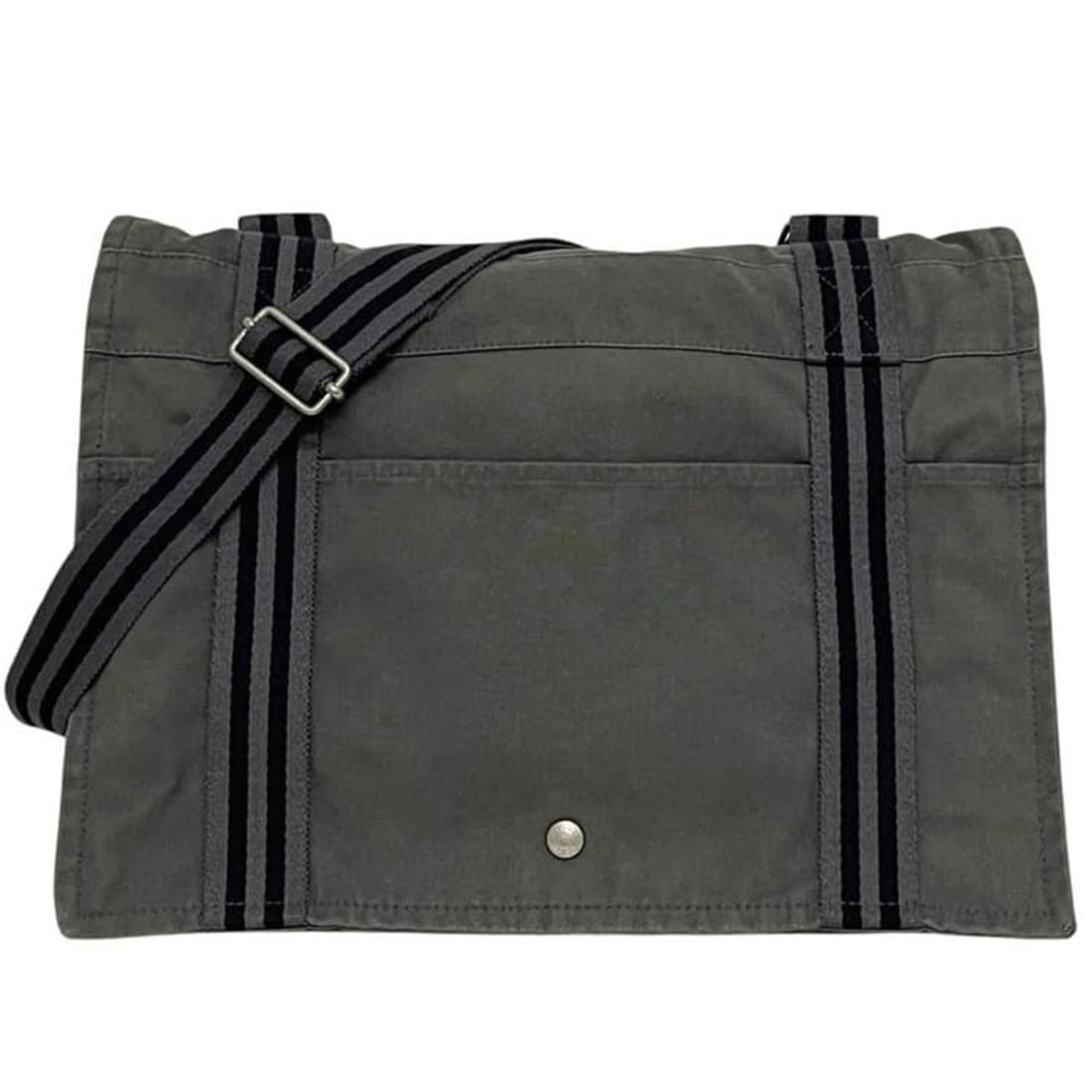 Hermes Fourre-Tout Bassas MM Shoulder Bag, Grey, Crossbody, Cotton Canvas, HERMES Flap: --- Catalog ---Category: SizeSize (HxWxD): 30cm x 40cm x 10cm / 11.81'' x 15.74'' x 3.93''Strap Length: 69cm - 118cm / 27.16'' - 46.45''Category: DesignType: Shoulder bagColor: GrayGender: Men,WomenMa